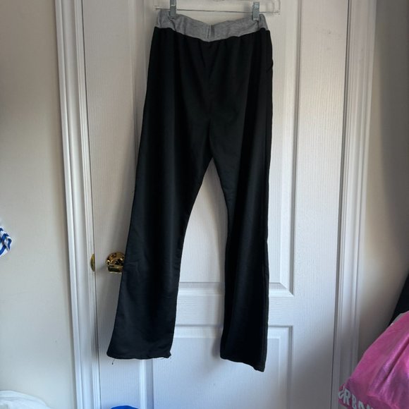 black sweatpants - Picture 3 of 4